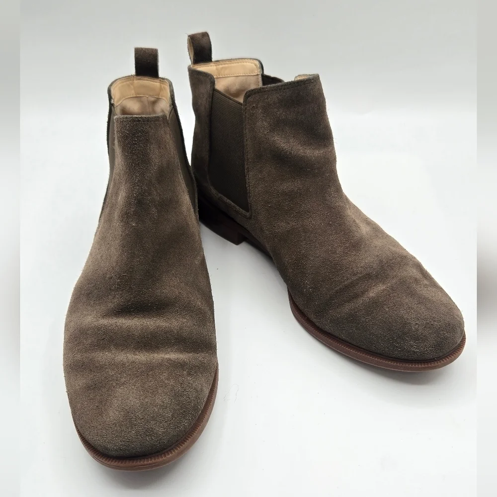 Clark's | Dark Brown Suede Ankle Boots Size 8